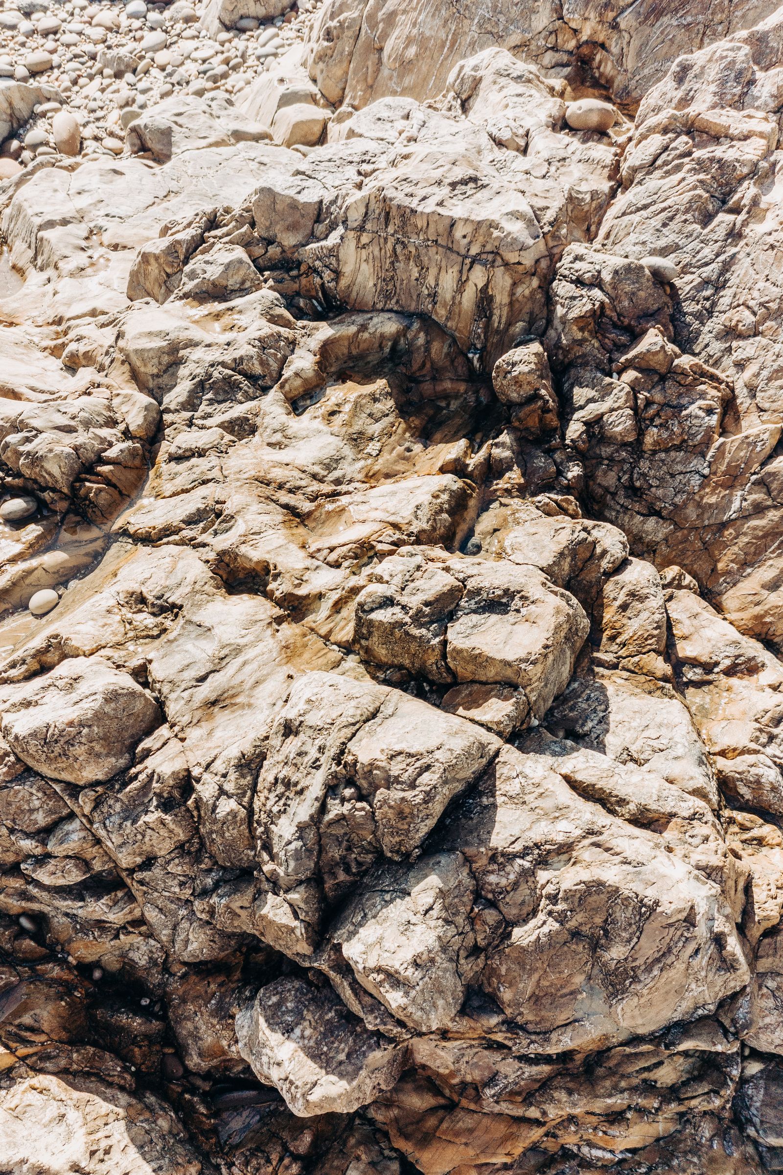 View of Brown Rocks · Free Stock Photo