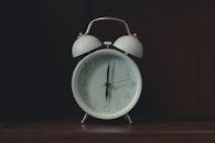 White Ring-bill Alarm Clock