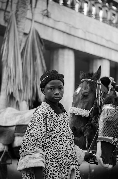 Základová fotografie zdarma na téma africké dítě, černobílý, chlapec