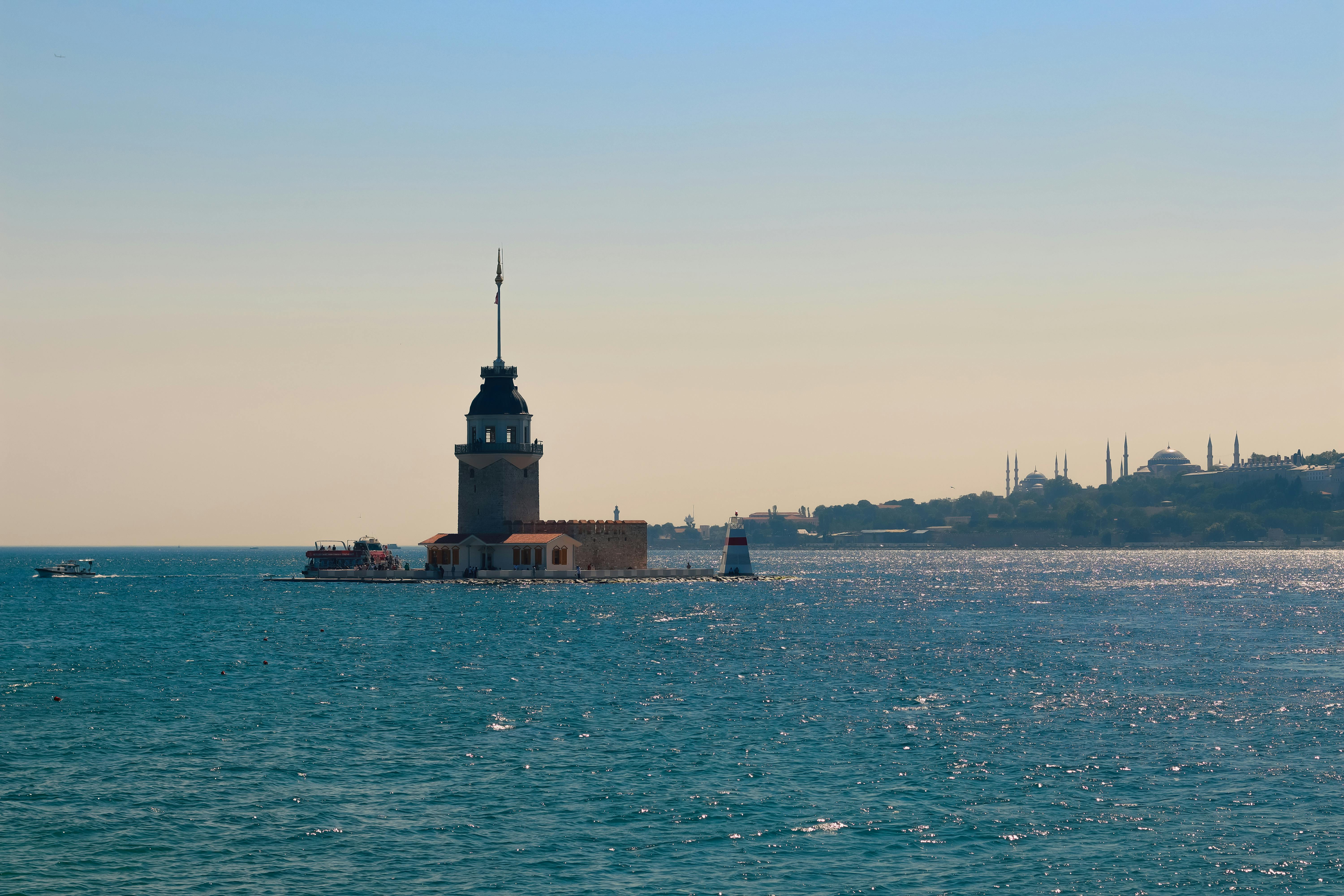 Journey Through Time: Perfumes That Capture Historical Eras