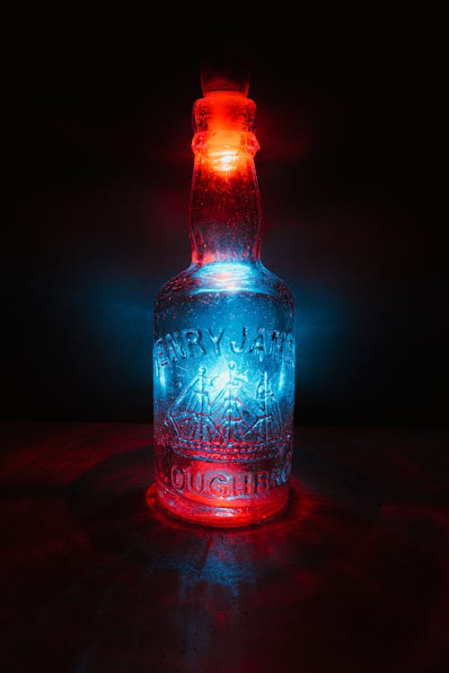 Безкоштовне стокове фото на тему «rgb ліхтарі, антикварна скляна пляшка, пляшка»