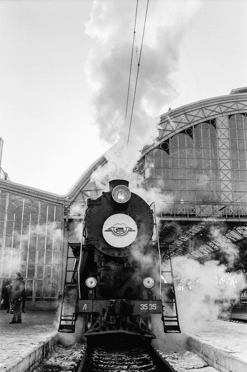 Kostenloses Stock Foto zu eisenbahn, fährte, fahrzeug