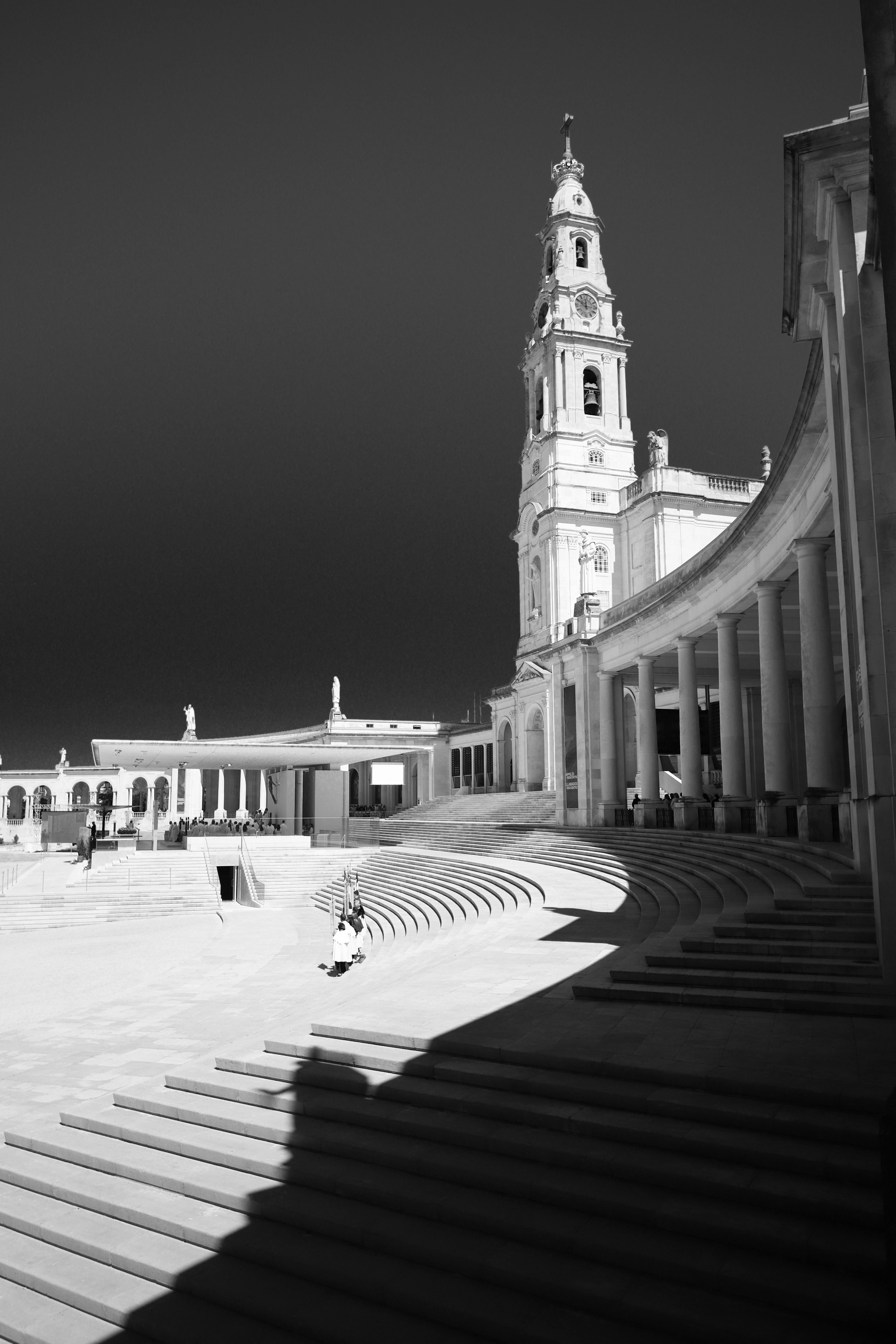 Stunning black and white image of Fátima's Sanctuary, showcasing its architectural beauty.