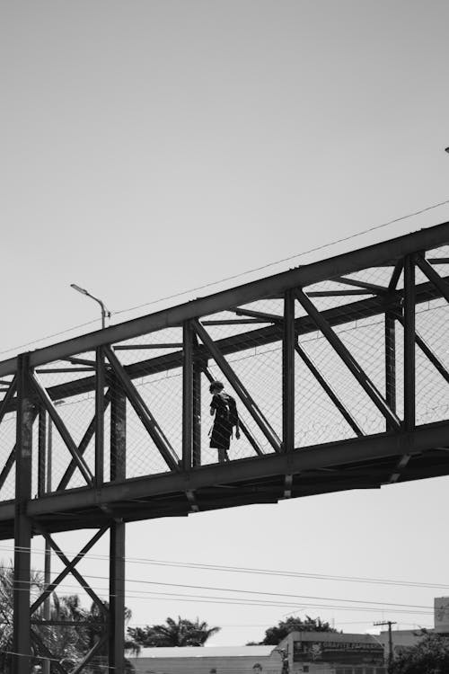 Δωρεάν στοκ φωτογραφιών με bnw, αγόρι, άνδρας