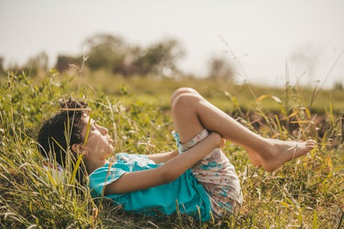 Gratis stockfoto met blond, buiten, glimlach