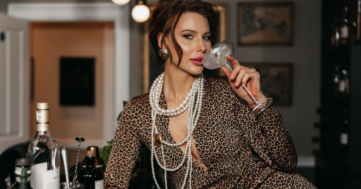 Animal print bodycon mini dress 80s party outfit
