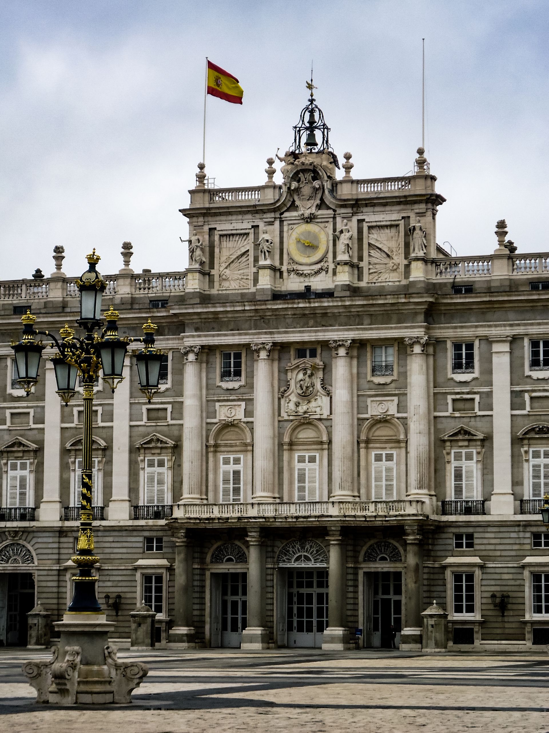 Espacio elegante en Madrid preparado para eventos y encuentros profesionales