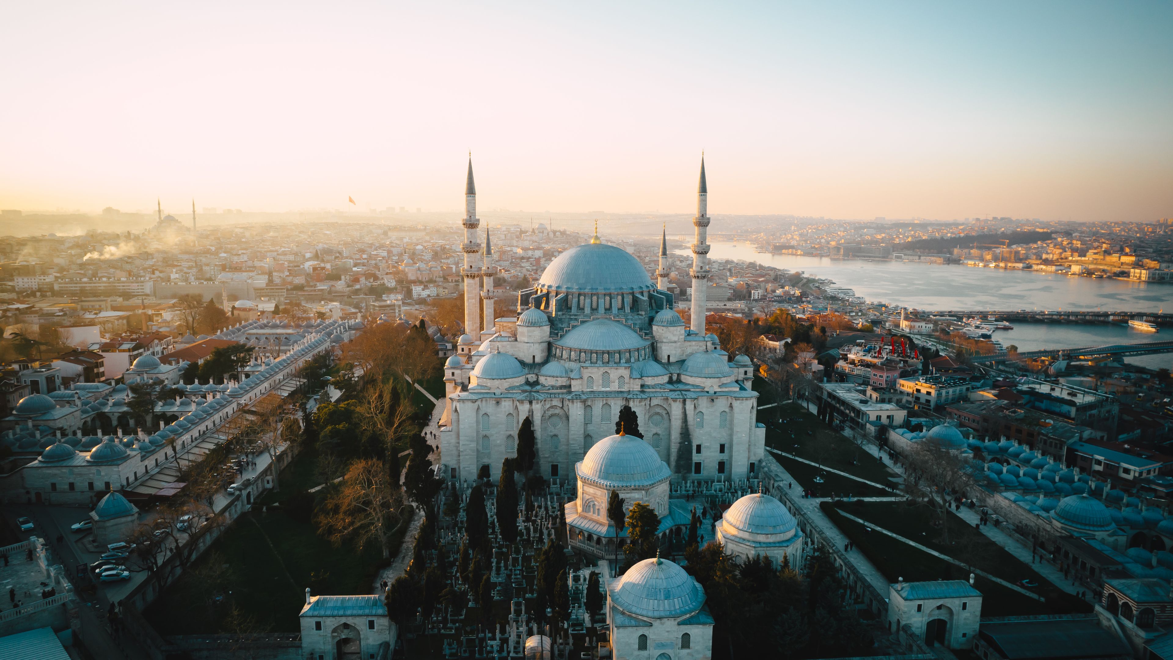 The Süleymaniye Mosque in Istanbul, designed by the architect Mimar Sinan