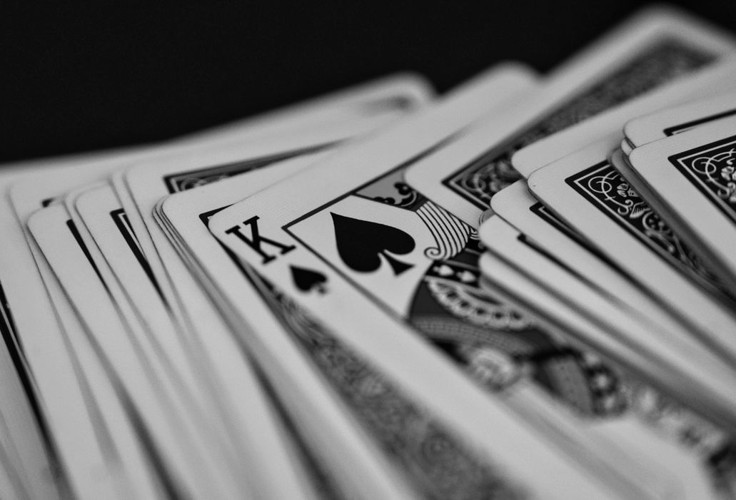 Online Casino: Spielautomaten und Live-Spiele im Überblick