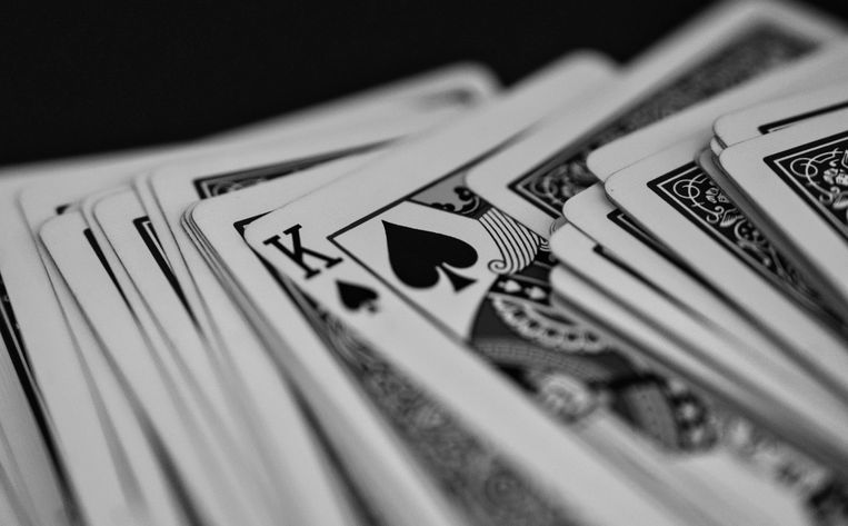 Online Casino: Spielautomaten und Live-Spiele im Überblick