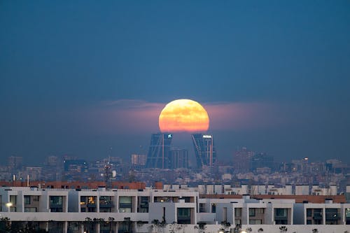 Foto profissional grátis de arquitetônico, city_skyline, horizonte urbano