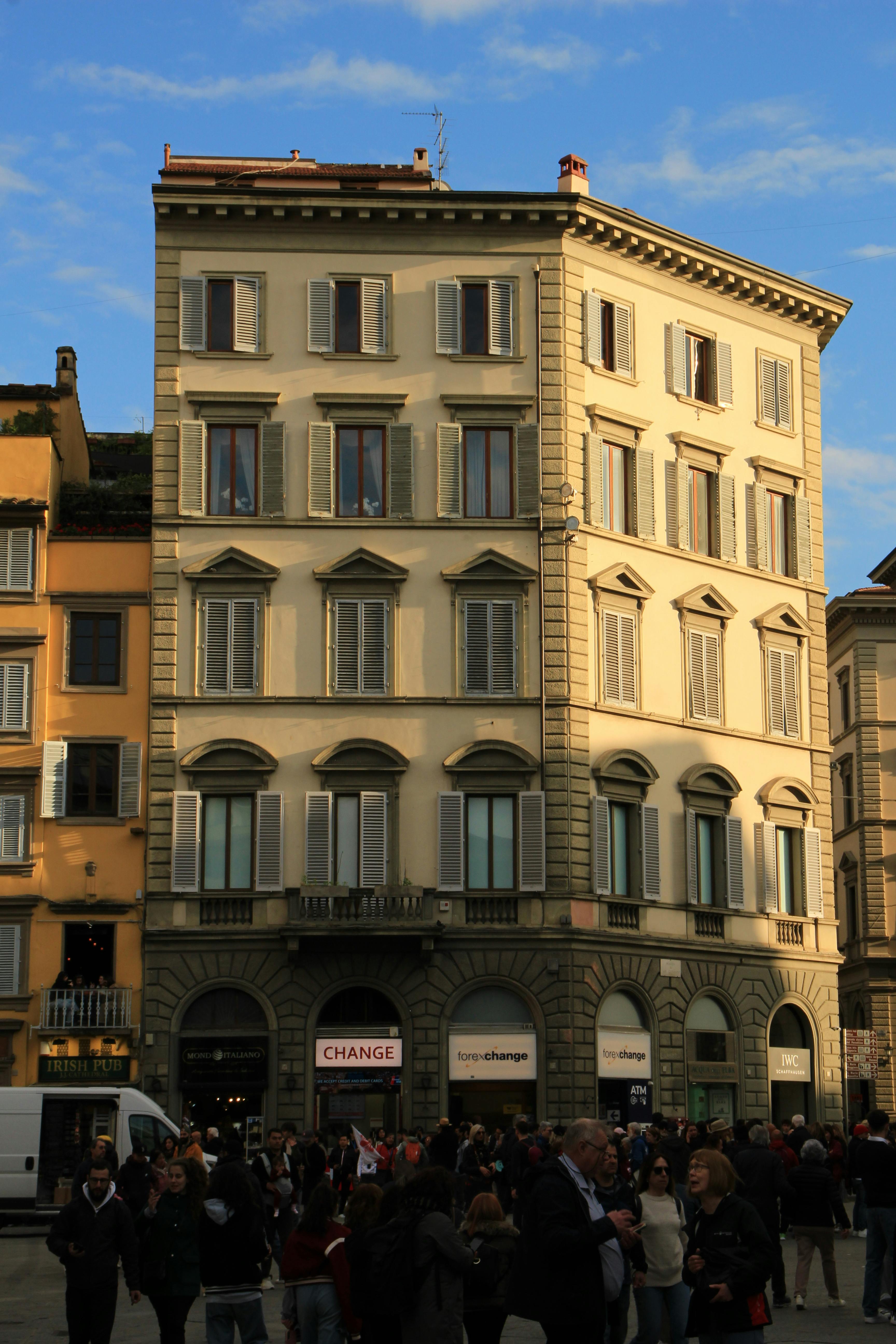 Palazzo Ginnasi Rostagno, Piazza San Giovanni, Florence, Italy · Free