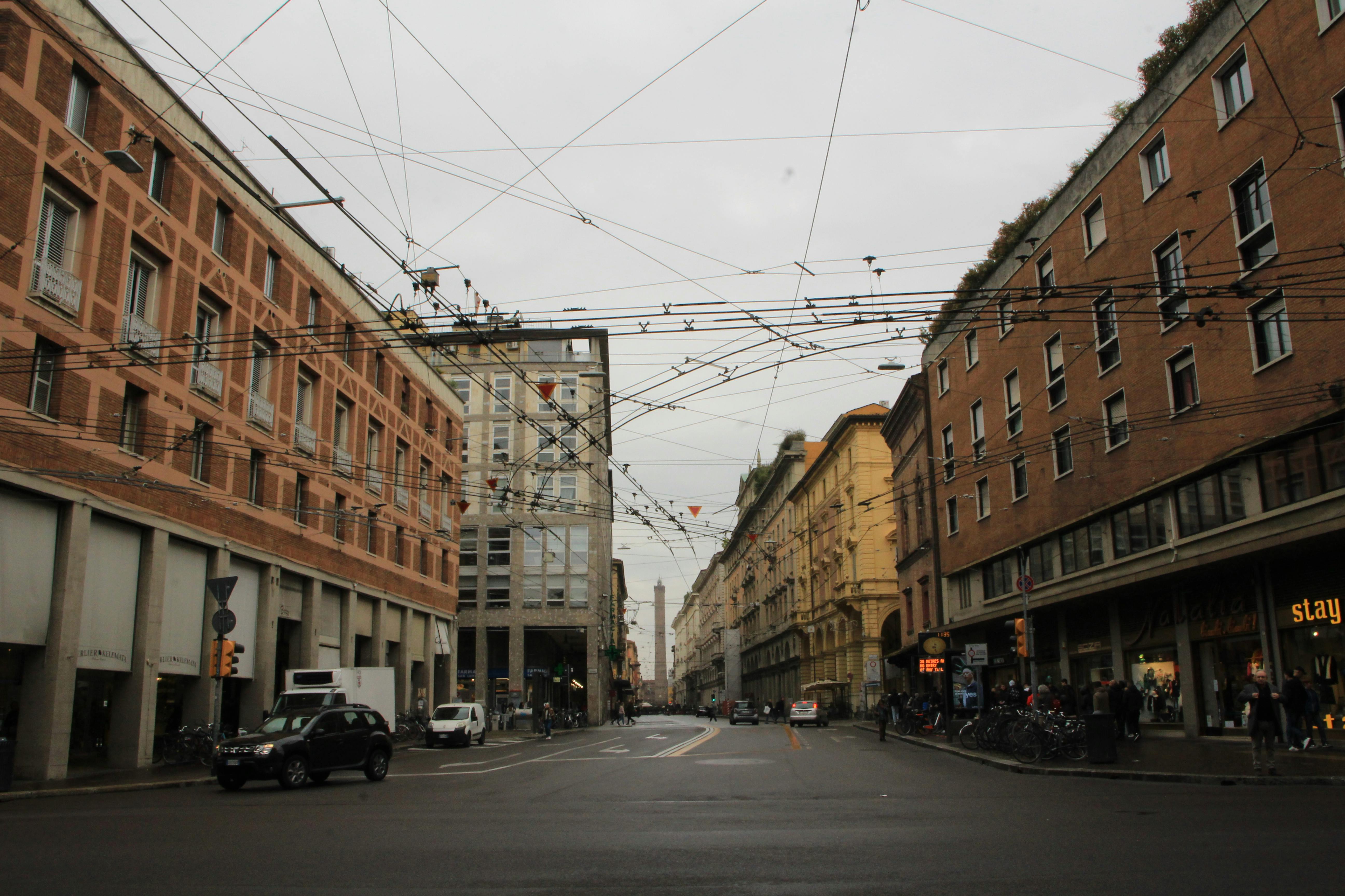 City Guide: Bologna, Italy According To Top Tour Guides — Photo by Michelle Toma on Pexels