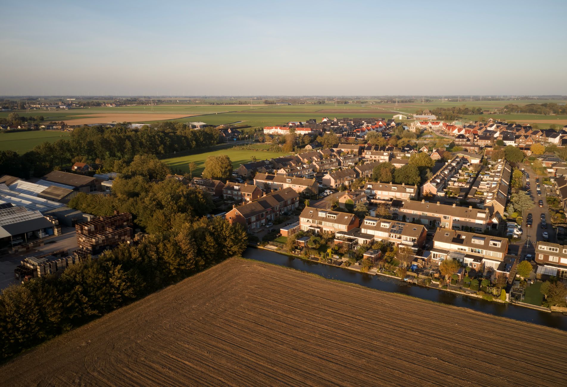 Kaaikhof in Assendelft groener en veiliger gemaakt