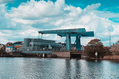 cranes at pier
