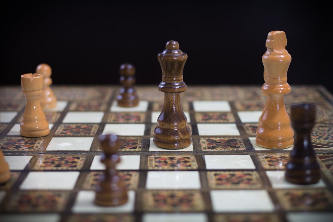 бесплатная коричнево белая и красная шахматная доска Стоковое фото