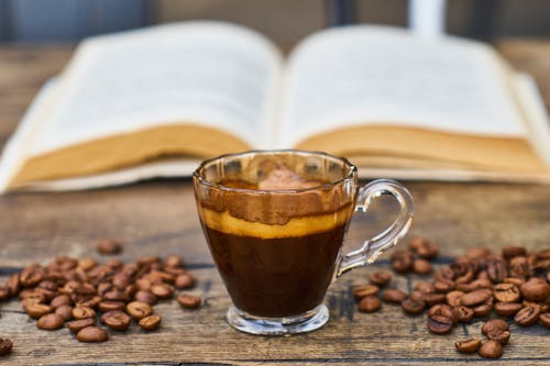 Gratuit Tasse à Thé En Verre Transparent Avec Boisson Au Café Photos