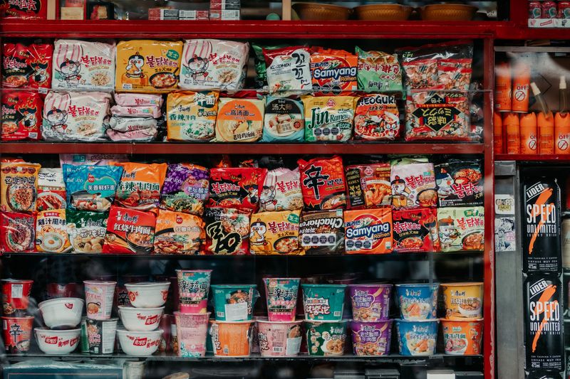 カラフルなオリジナル食品商品の事例