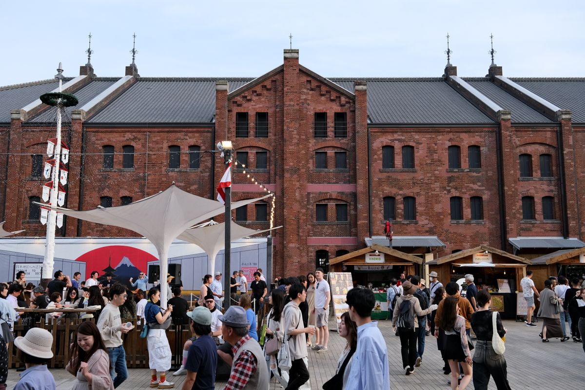 Wander the Red Brick Warehouse and Yamashita Park