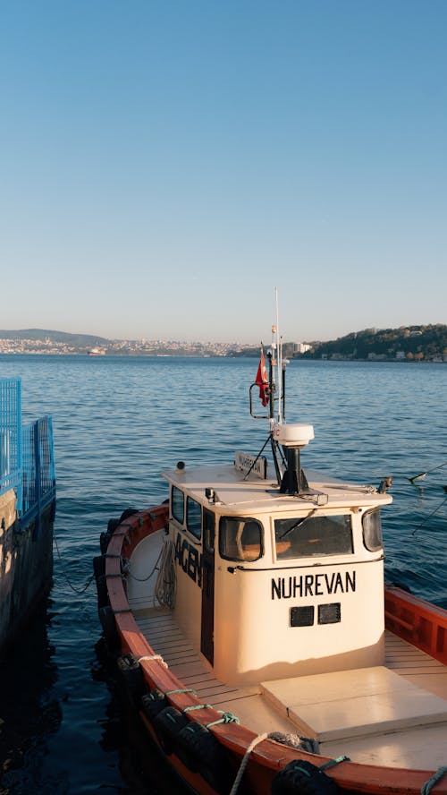 açık hava, balıkçı teknesi, boş zaman içeren Ücretsiz stok fotoğraf