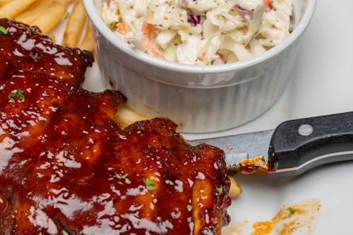 Ribs, fries and slaw