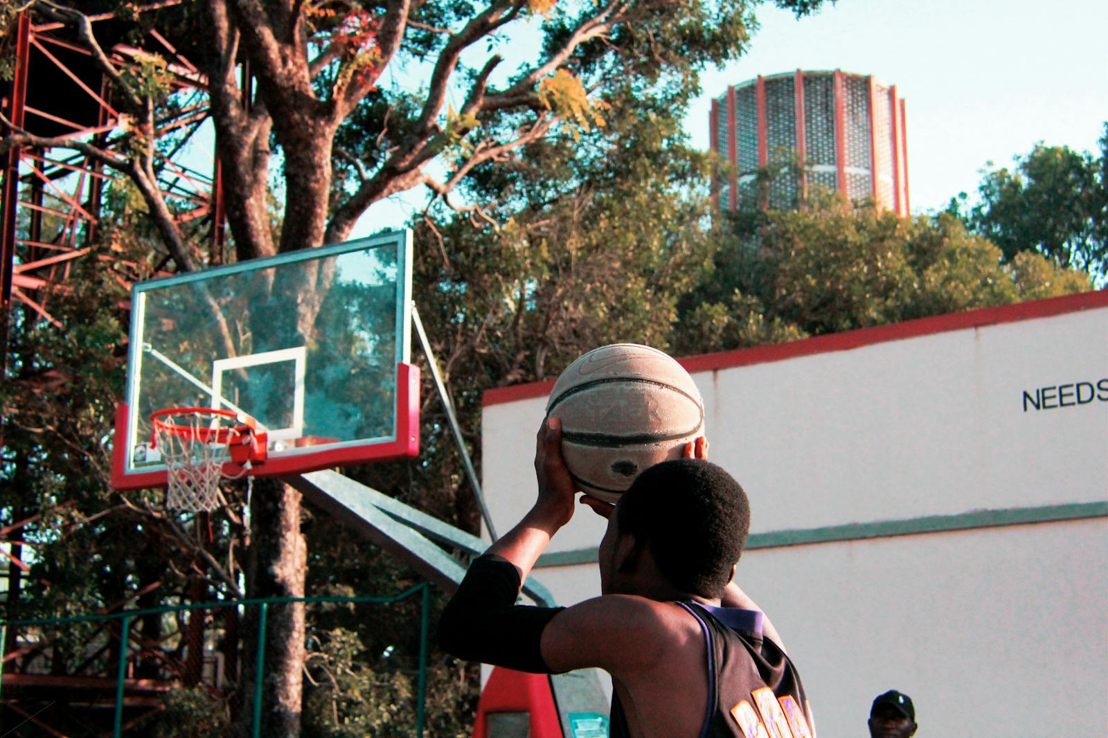 Basketball Objectives as well as Basketball Hoops – What Are the most effective Accessories?