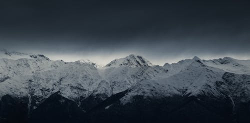 Fotos de stock gratuitas de montaña, montañas, montañas cubiertas de nieve