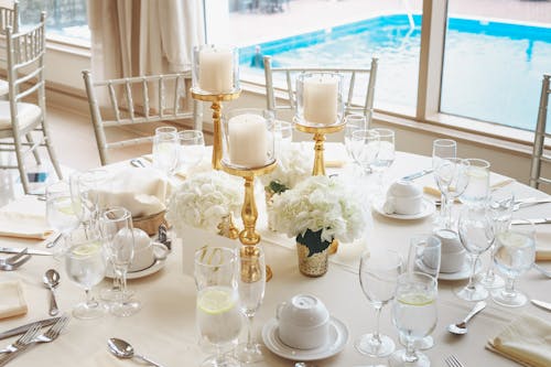 elegant table setting
