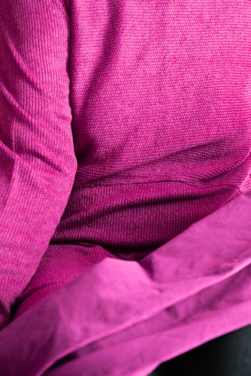 Безкоштовне стокове фото на тему «одяг, пурпуровий»