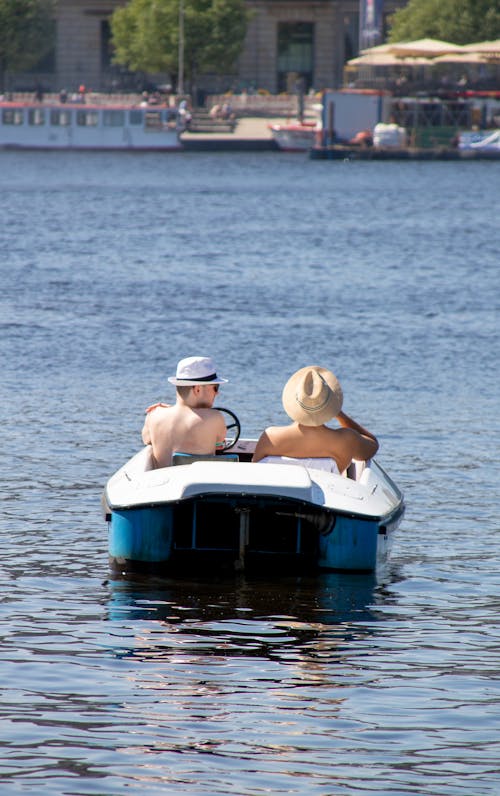 Tretboot auf der Binnenalster