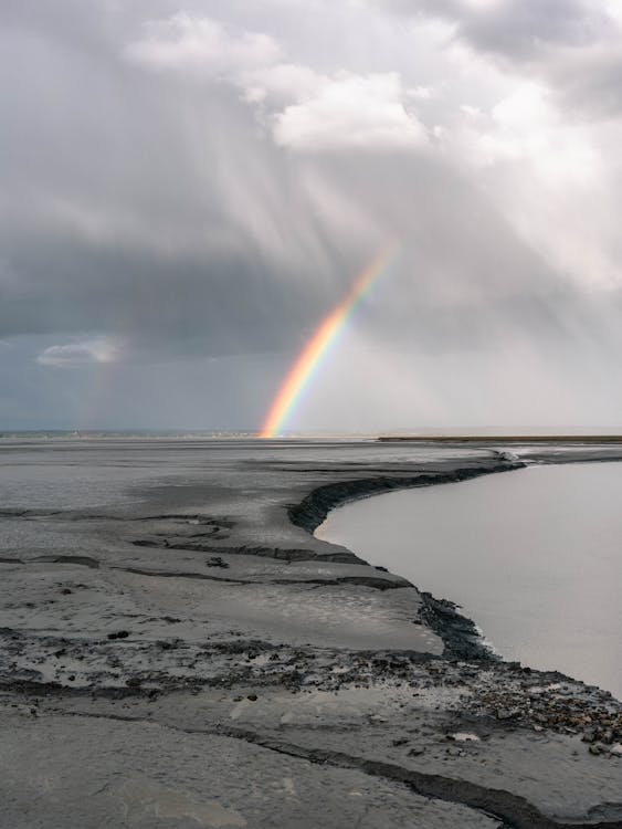 Free Rainbow over Sea Stock Photo