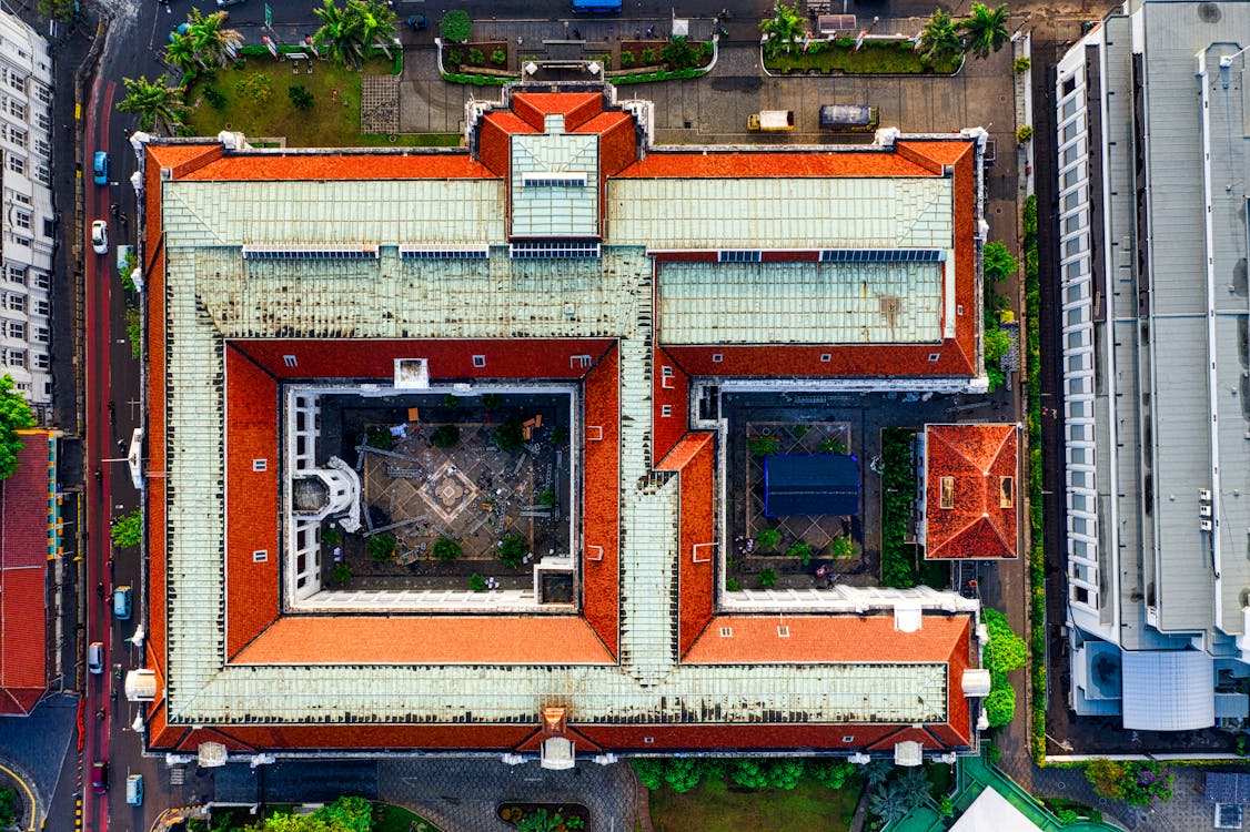 Free Top View of Red and White Building Stock Photo