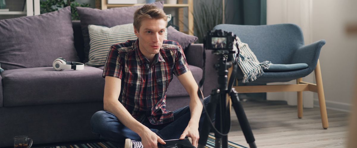 How to Become Influencer in 2026