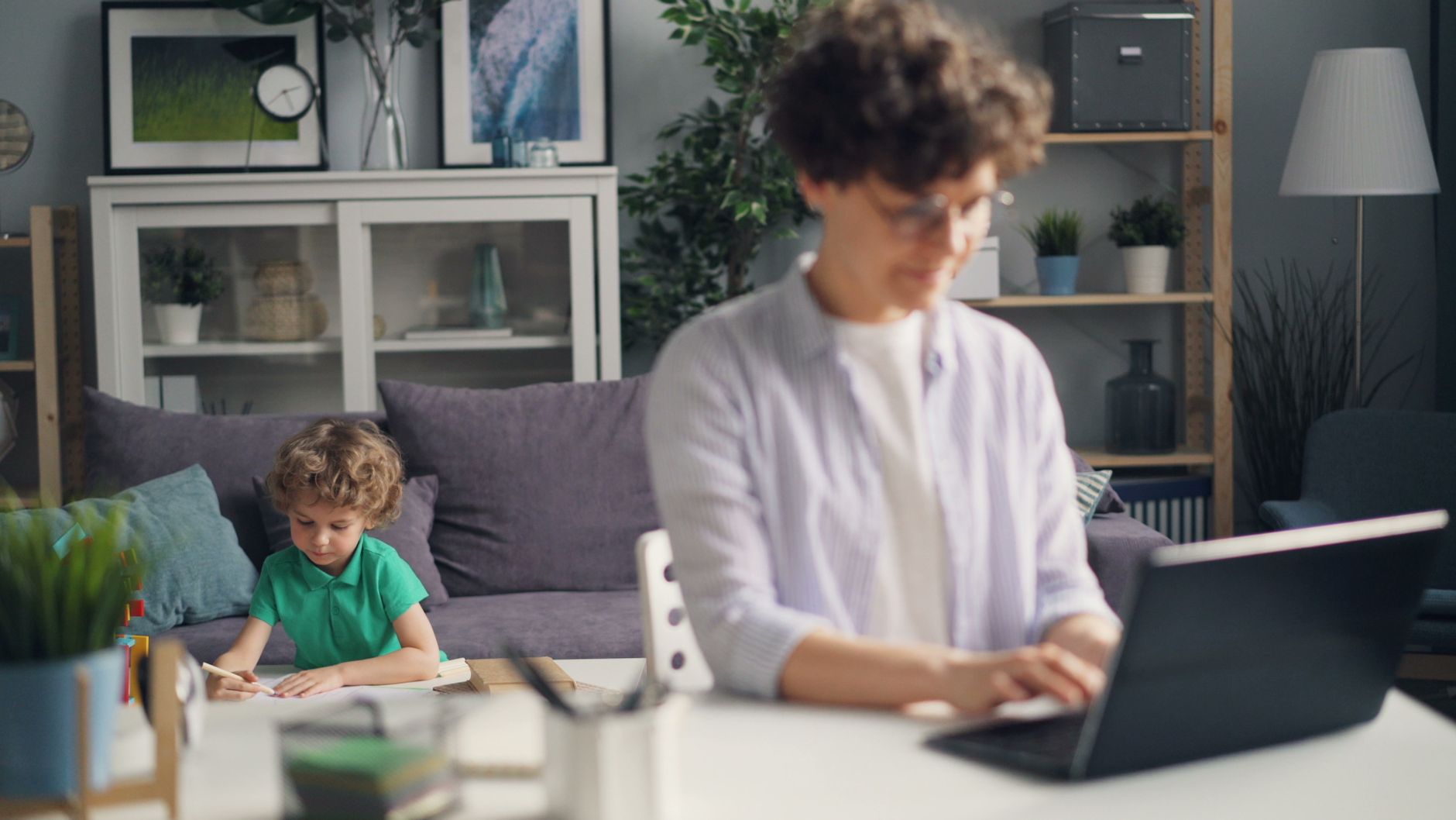 Remote Workers Seek Balance as Major Tech Firms Enforce 'Right to Disconnect' Policies