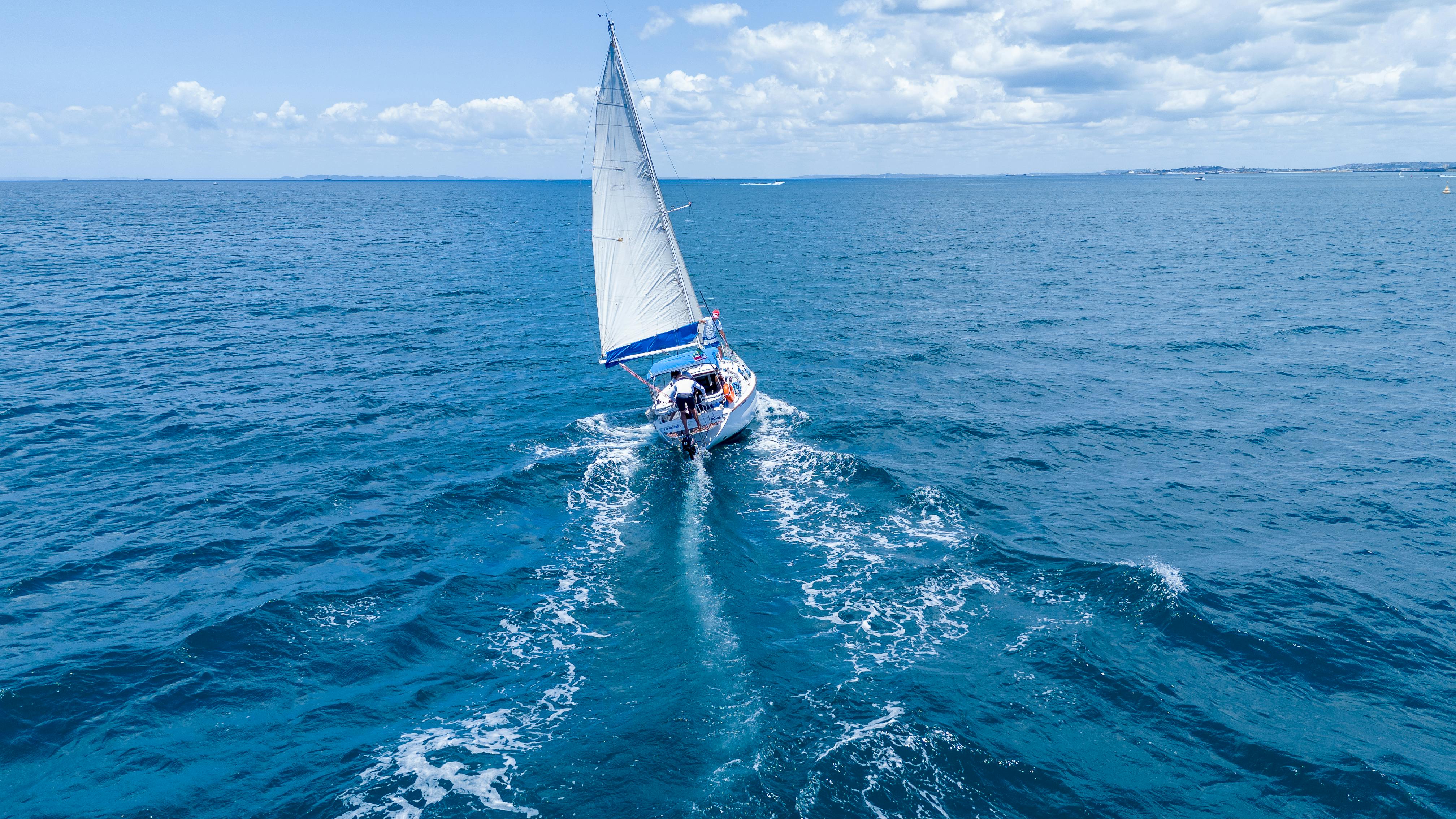 Summer Sailing Guide