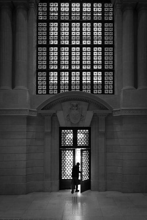 Kostenloses Stock Foto zu bau, black and white, fenster