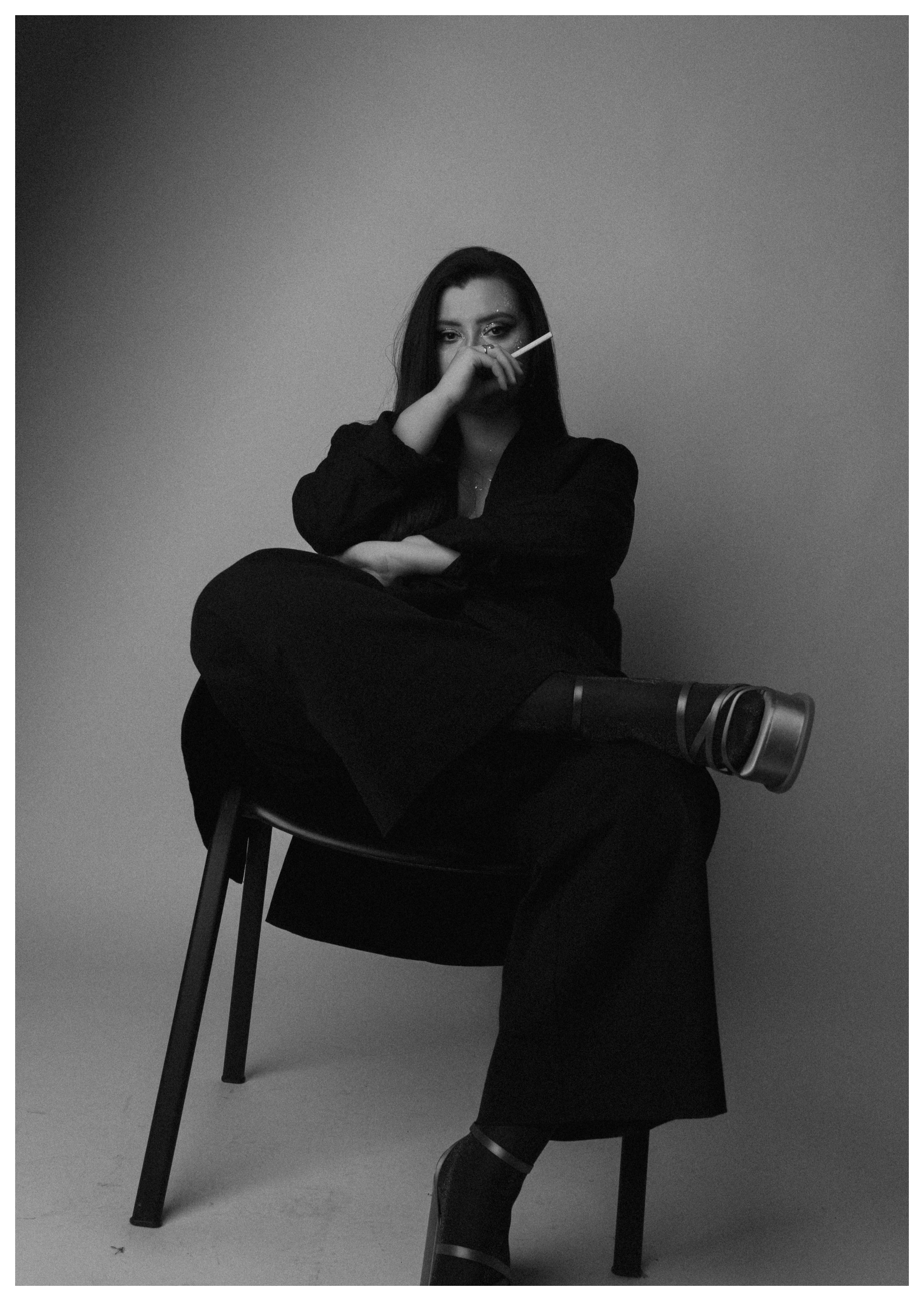 Shooting Photo Femme Glamour : Guide Et Conseils Poses