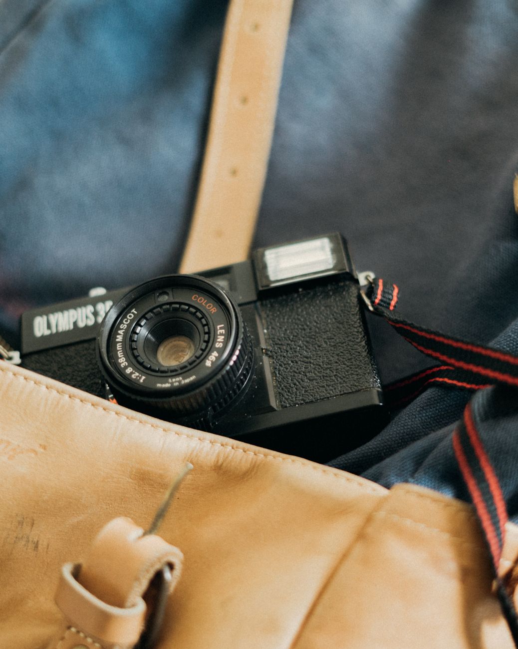 MINT* Jenova Professional Black Camera Bag Case Strap SLR MINT* Jenova Professional Black Camera Bag Case Strap SLR