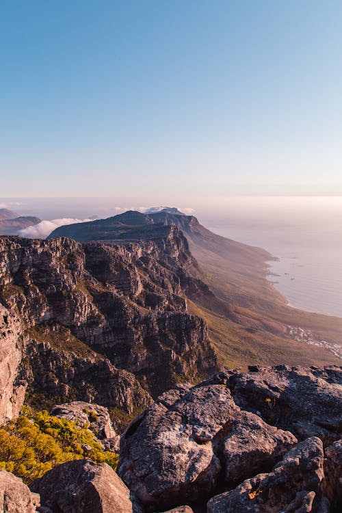 Prise De Vue En Plongée De La Montagne