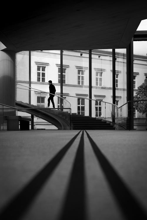 Fotobanka s bezplatnými fotkami na tému architektúra, Berlín, čierny a biely