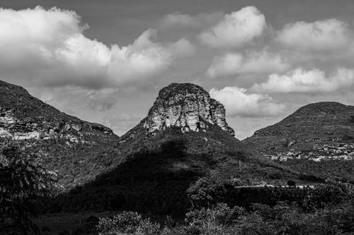 Free Captivating black and white mountain landscape in Ibicoara, Brazil, capturing the beauty of nature. Stock Photo