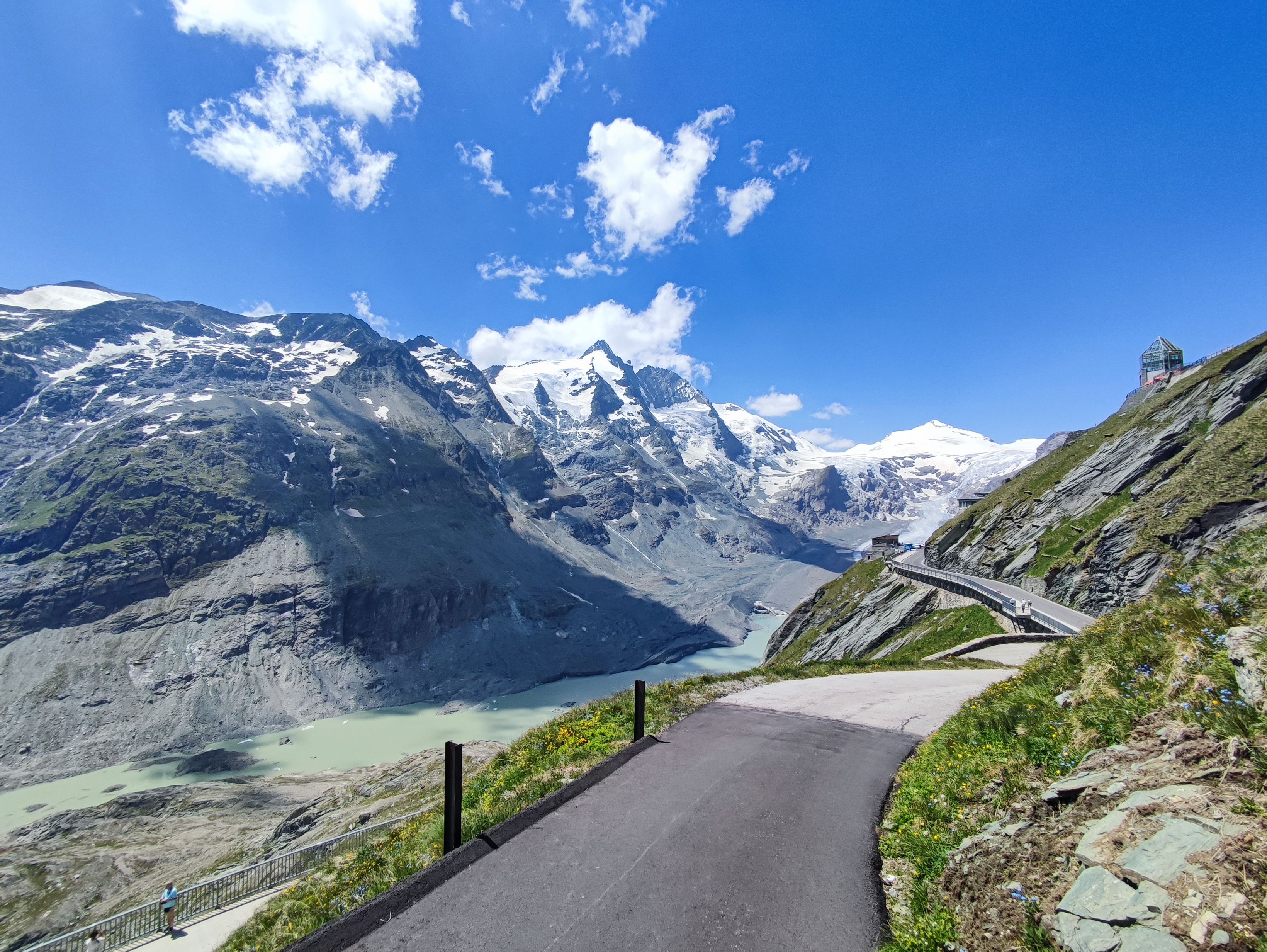 Drumuri panoramice Alpi mașina — Grossglockner și drum scenic în Winkl, Austria