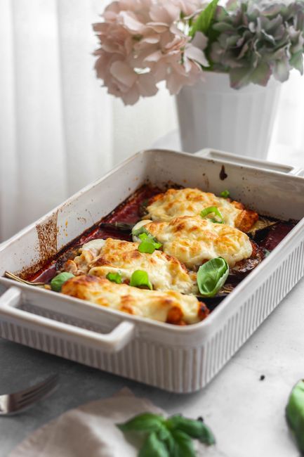 Serving Suggestions and Side Dish Ideas to Complement Your Eggplant Parmesan