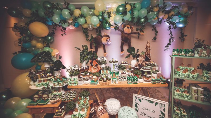 Themed Parties Without the Premium Price Tag