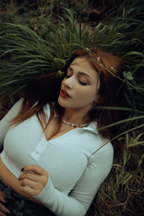 Základová fotografie zdarma na téma brunetka, kavkazská žena, krásná žena