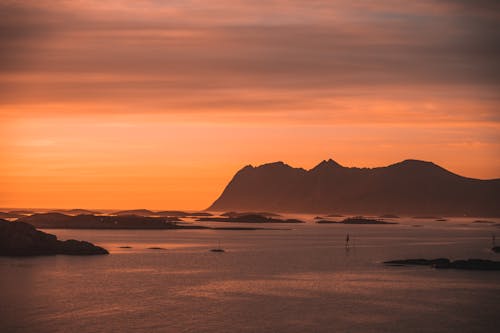 Foto d'estoc gratuïta de alba, boira, capvespre