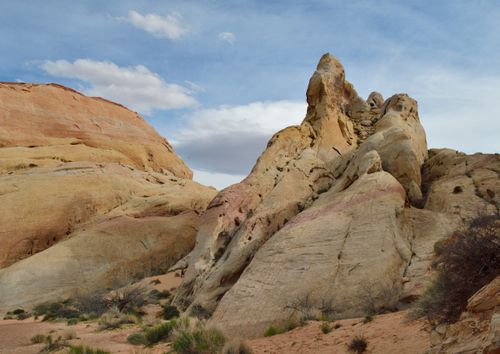 Free Explore the dramatic rock formations and natural beauty in Valley of Fire, Nevada. Stock Photo