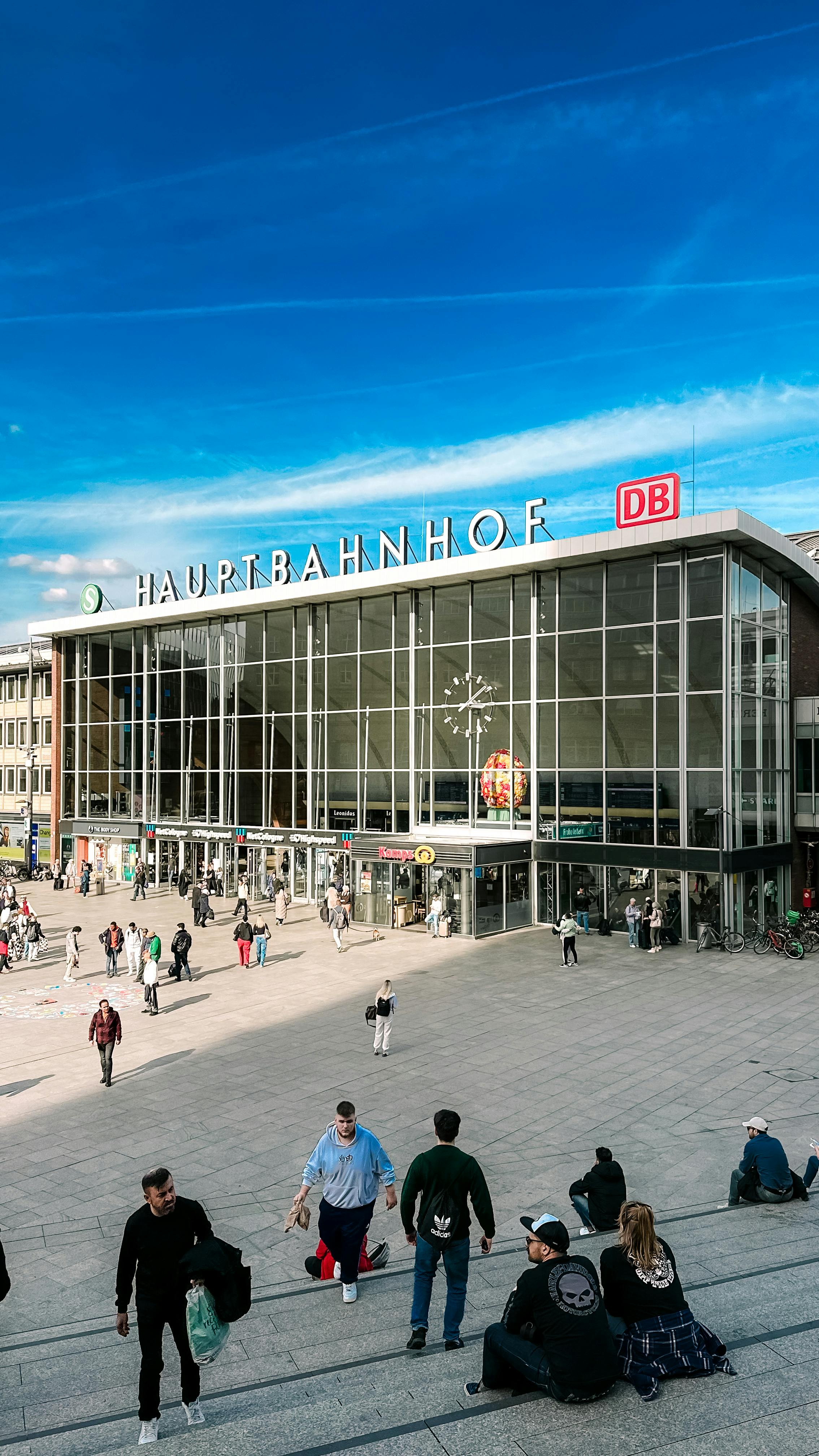 people outside of the cologne central station