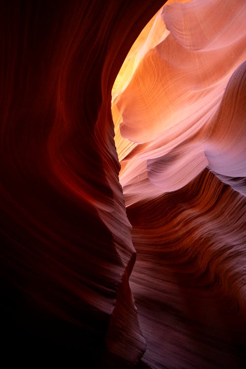 Light inside Lower Antelope Canyon