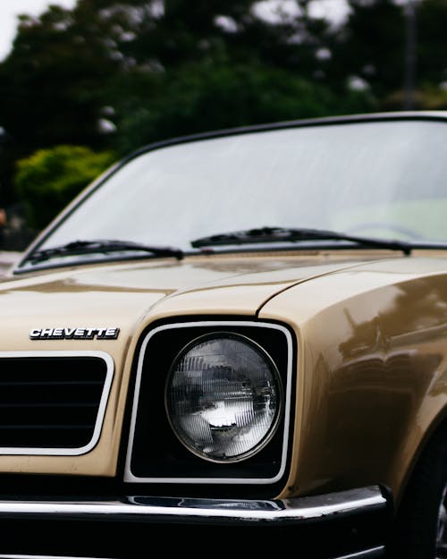 A classic brown car